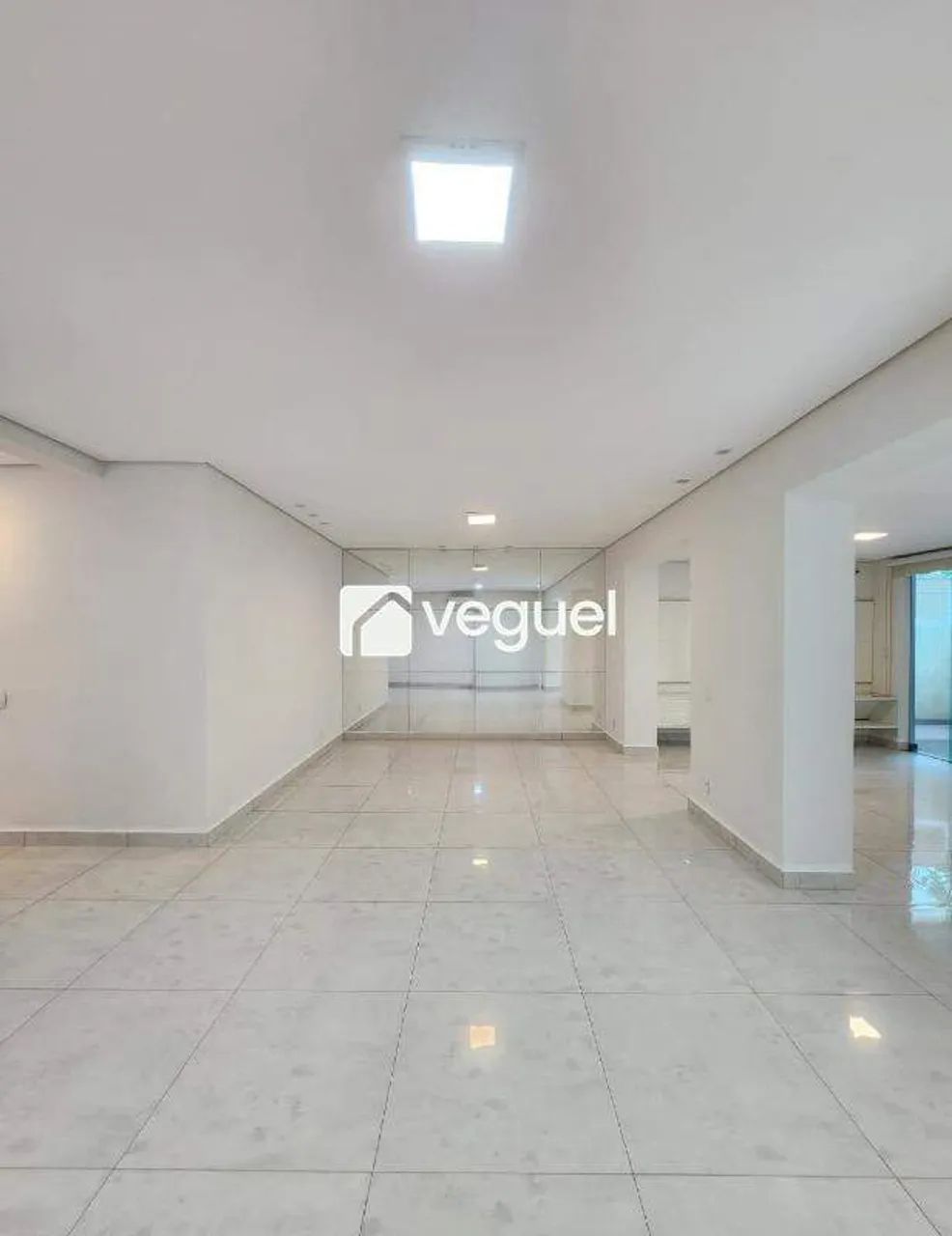 Casa em Condomínio com 344 m² , 4 quartos, 4 suítes para alugar no Bairro Quinta da Primav