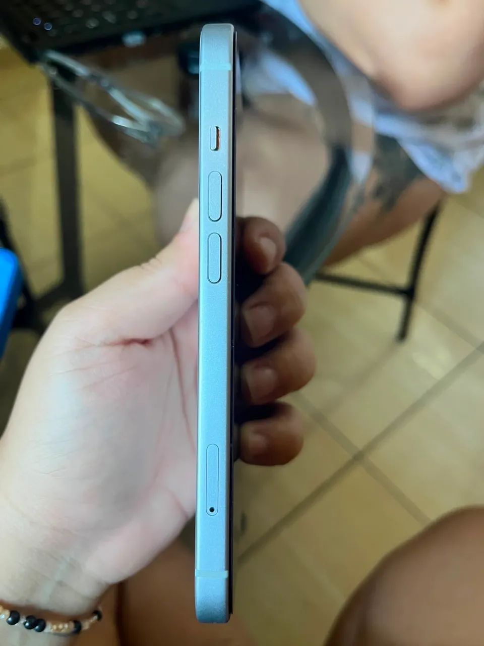 Iphone 15 azul - 128gb  - Foto 4