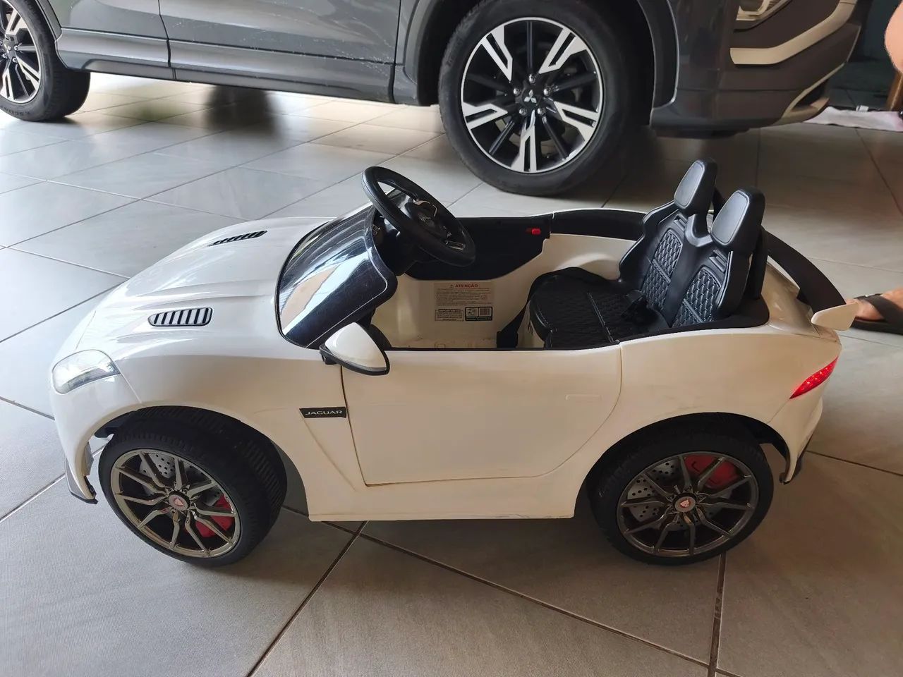 Carro elétrico infantil Jaguar