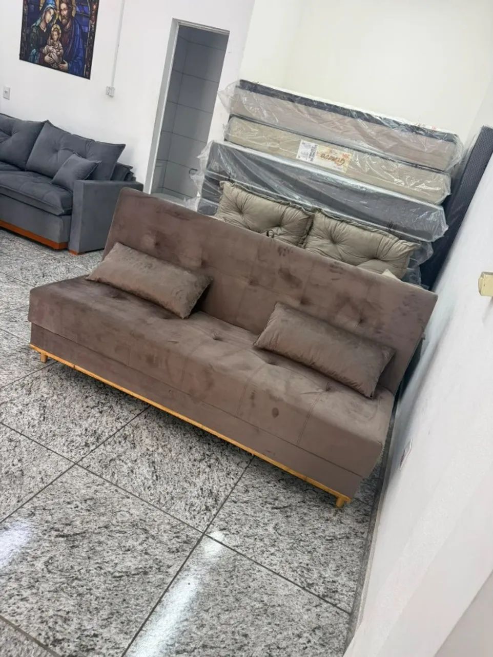 Sofá Cama Casal 1,80m Veludo Resistente e Confortável - Foto 5