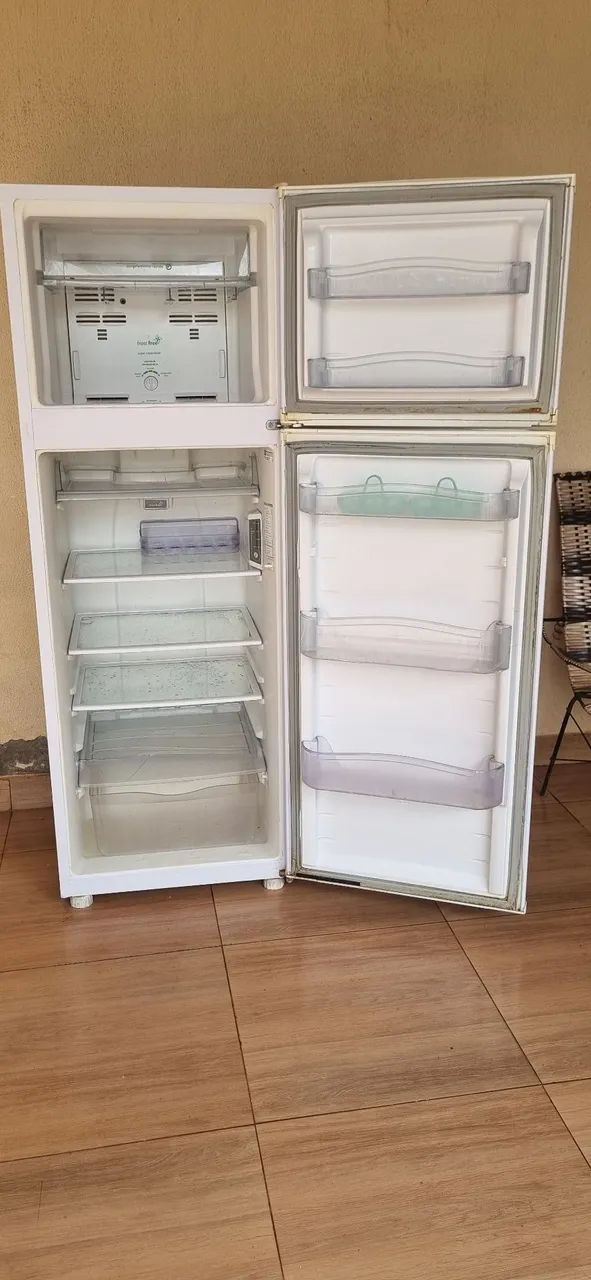 Vendo Geladeira Cônsul FROOSFREE  - Foto 2