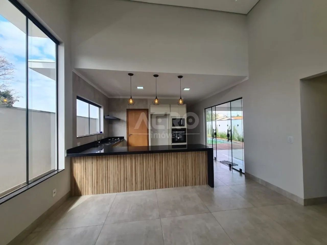 Casa para venda com 225 m² e 3 quartos em Morada Do Sol, Piratininga - SP