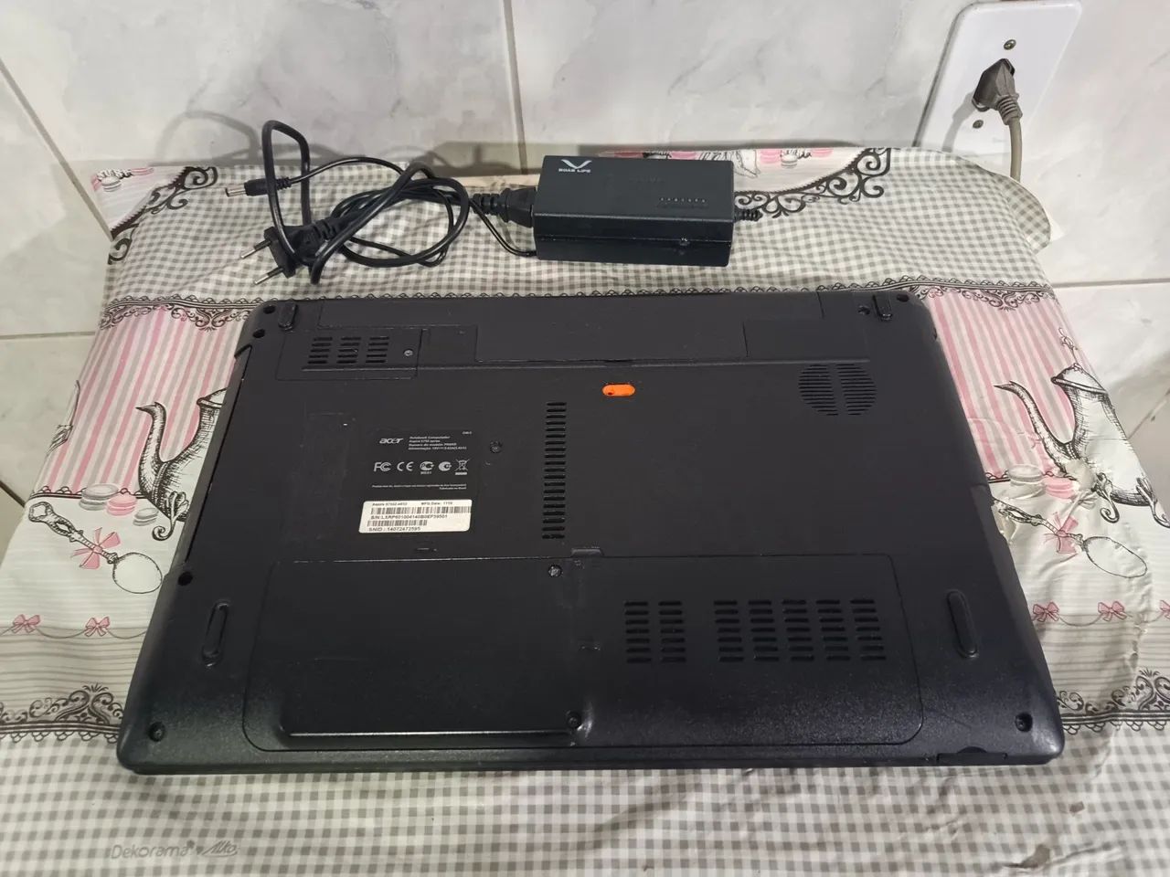 Notebook Acer i3 com 6gb memória, ssd, teclado ok, carregador. - Foto 4