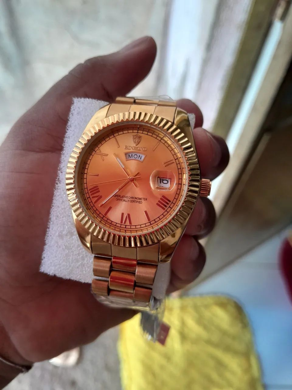 Relógio binbond dourado  - Foto 2
