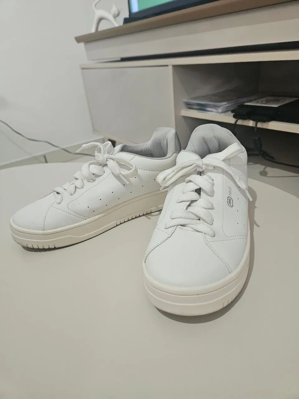Tênis branco Ecko Red - Foto 3