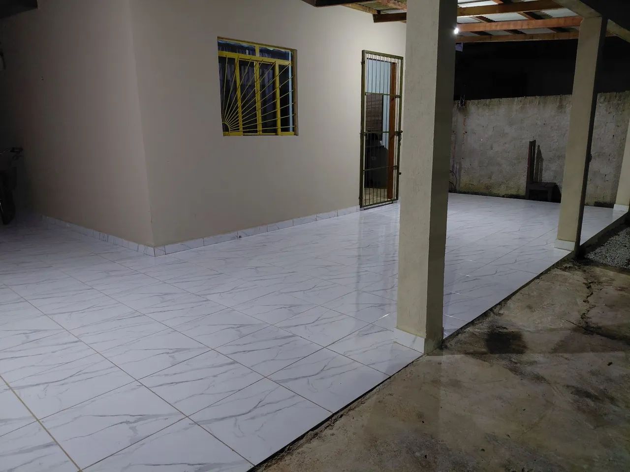 Vendo uma casa e um ponto comercial.  - Foto 2