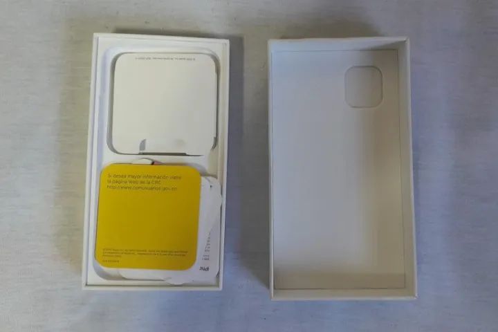 caixa vazia para reposição iphone original ,se vc perdeu a caixa essa é uma grande chance  - Foto 2