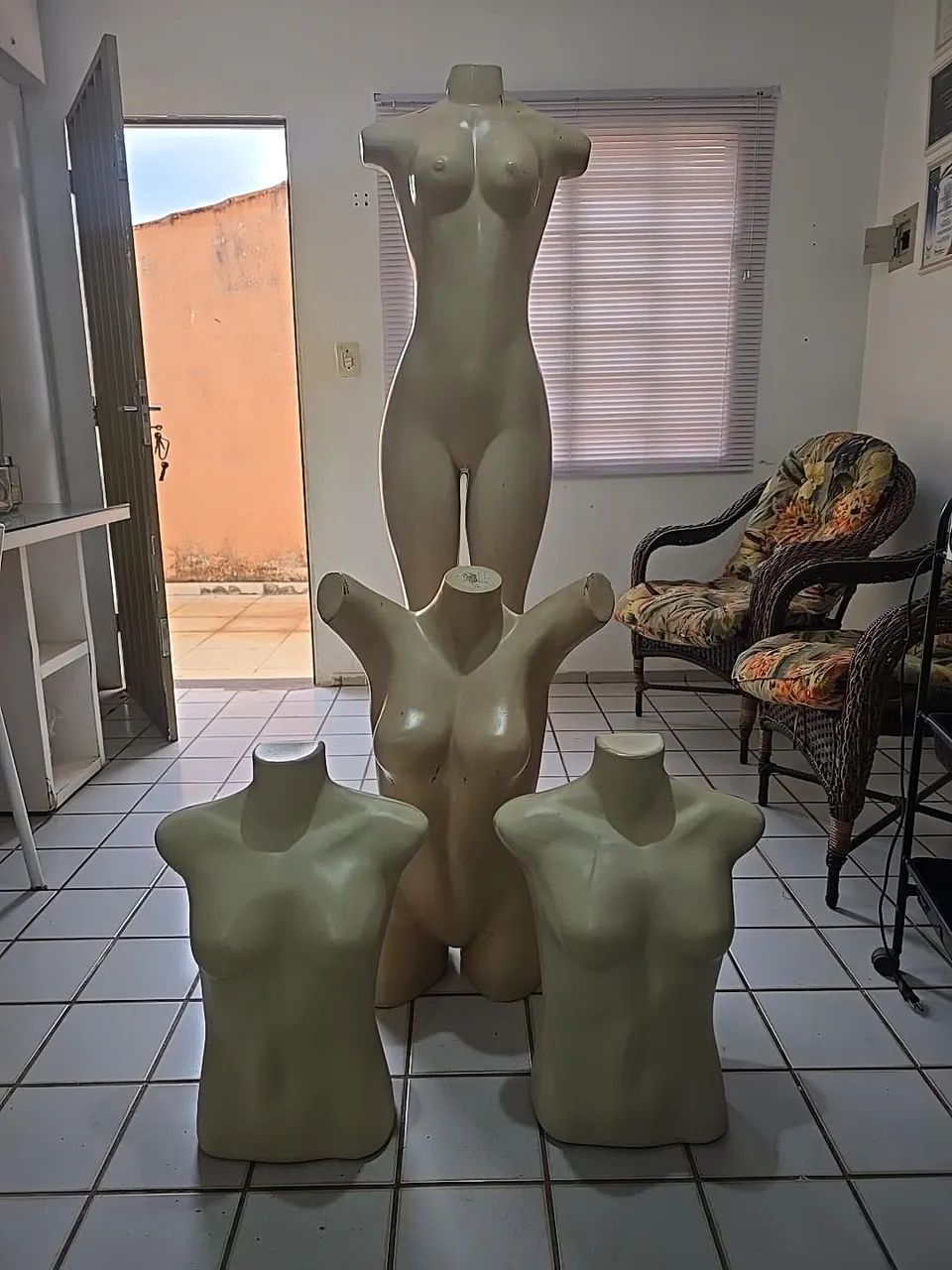 Manequins para lojas de roupas  - Foto 2