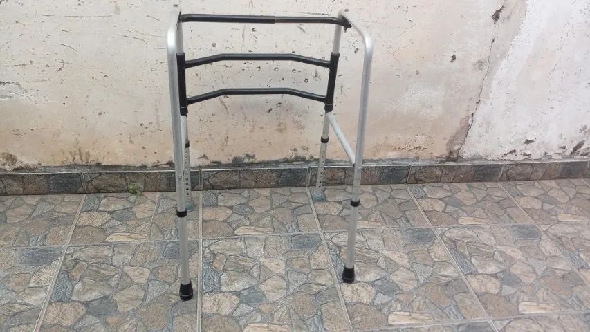 Andadores de alumínio Usados 60,00, mínimo 10 peças, precisam ser limpos - Foto 4