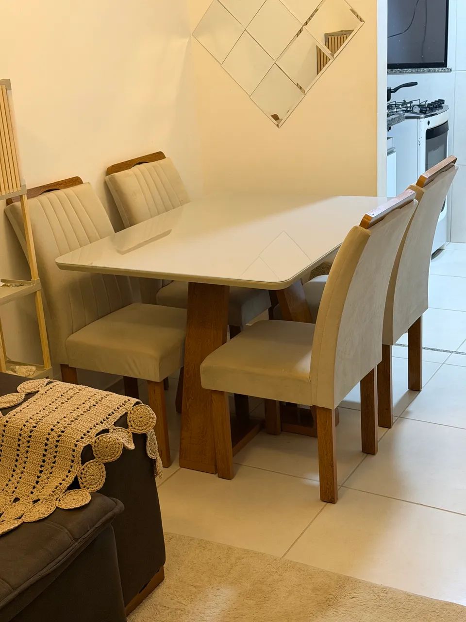 Mesa de Jantar + 4 cadeiras  - Foto 4