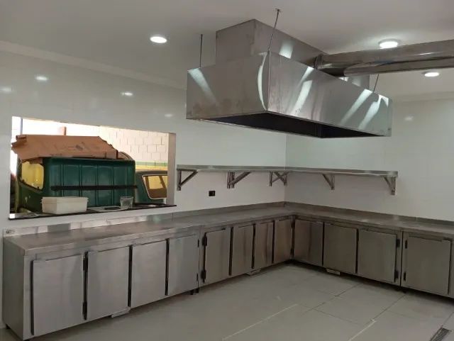 balcão freezer sob medida em inox 