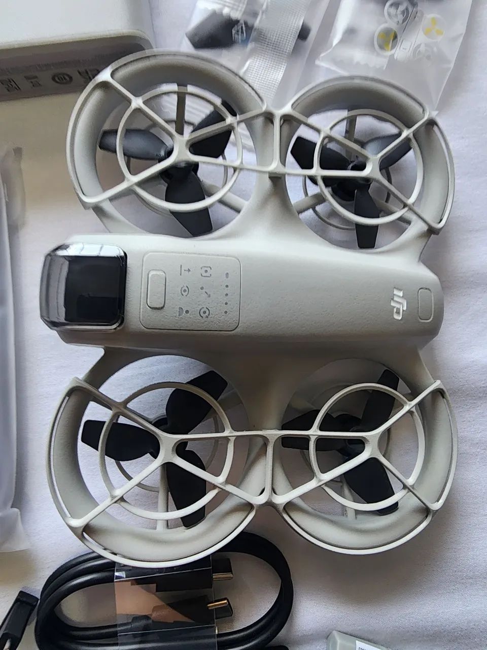 Drone Dji Neo com uma bateria e acessórios.  - Foto 2