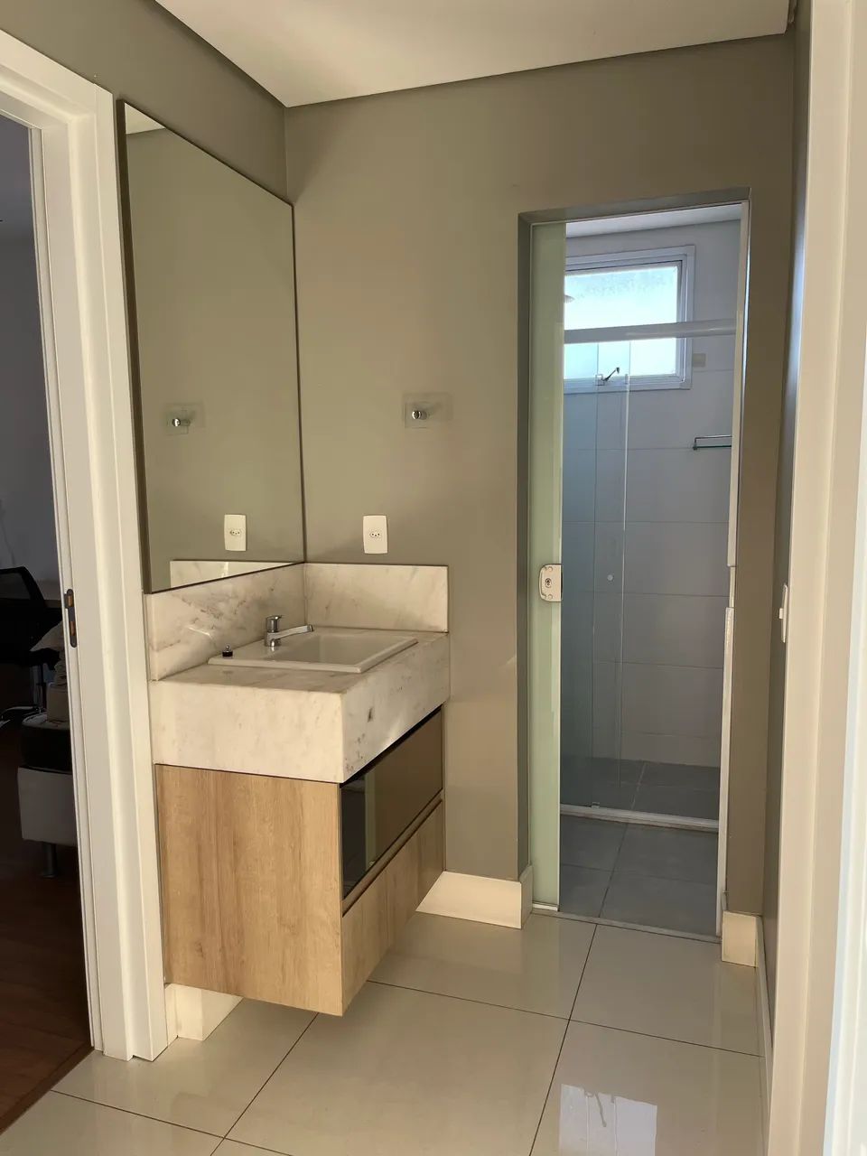 Apartamento 2 quartos com ampla varanda, elevador e móveis planejados. - Foto 3