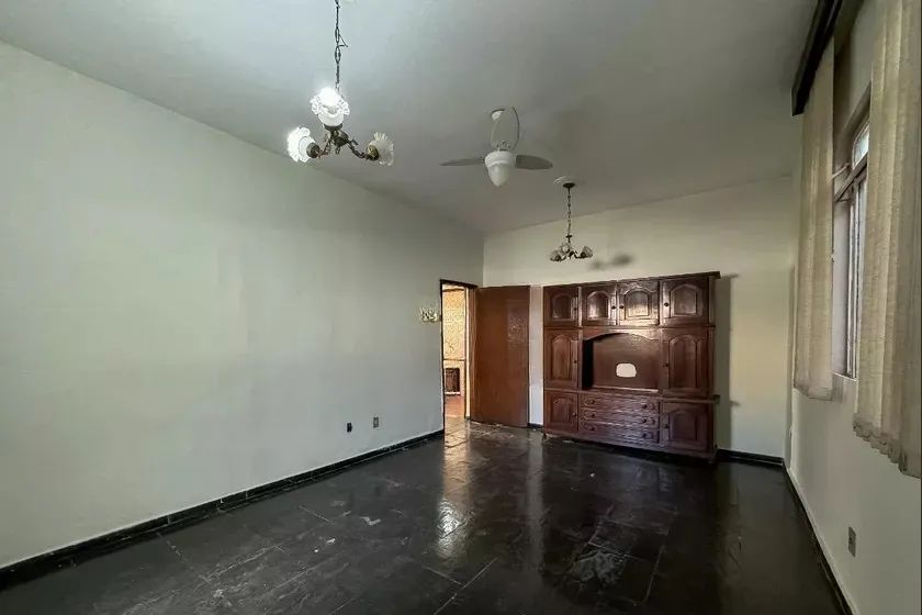 Casa à Venda - Nova Suíssa, 4 Quartos, 360 m2 - Foto 2