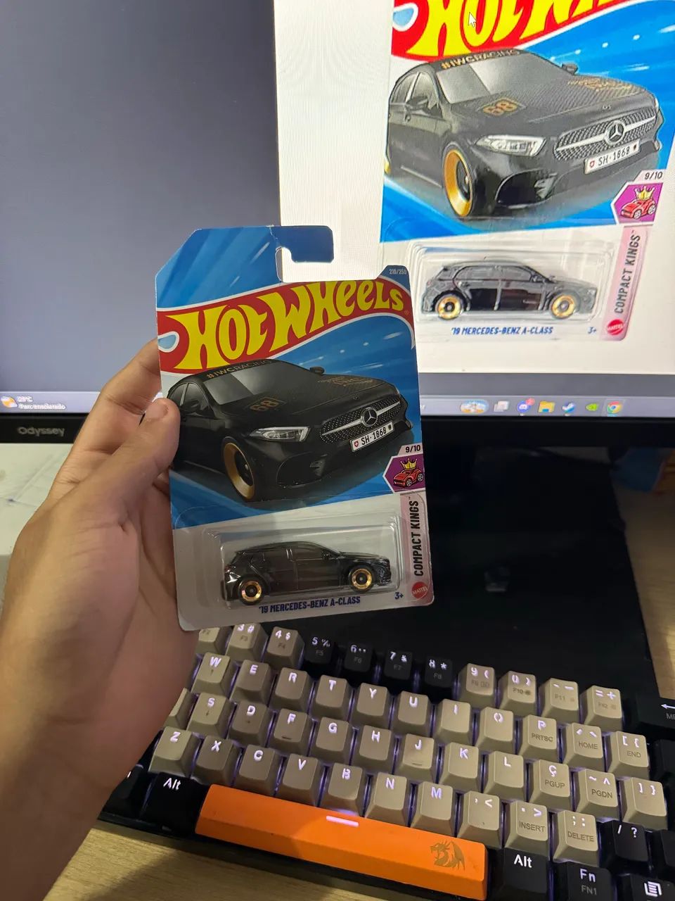 Miniatura Hotwheels: ?19 Mercedes-Benz A-Class 