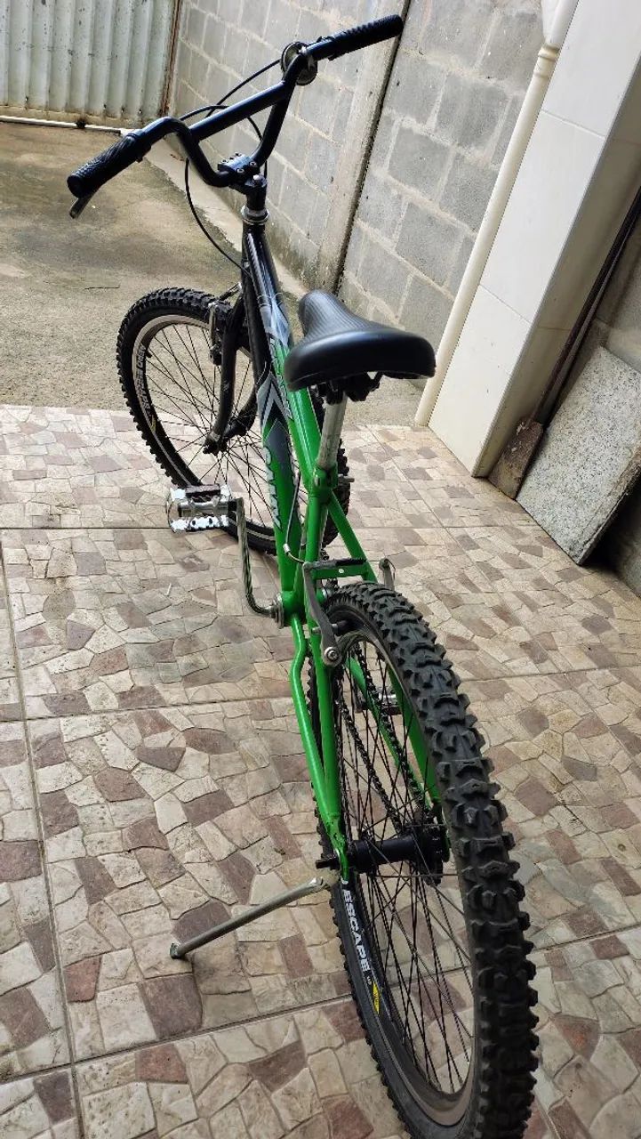 Bicicleta aro 24 semi nova  - Foto 3