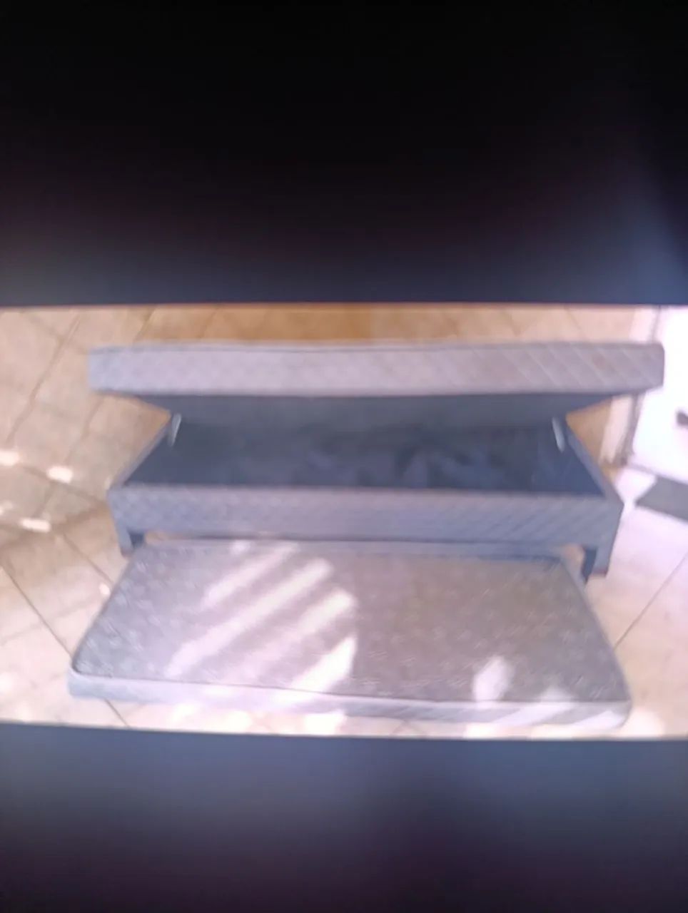 Cama de solteiro com colchão acoplado mais bicama 