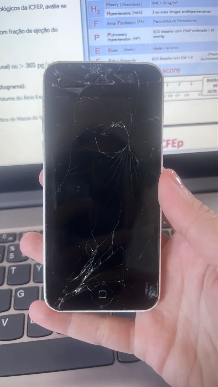 iPhone 5c tela quebrada 