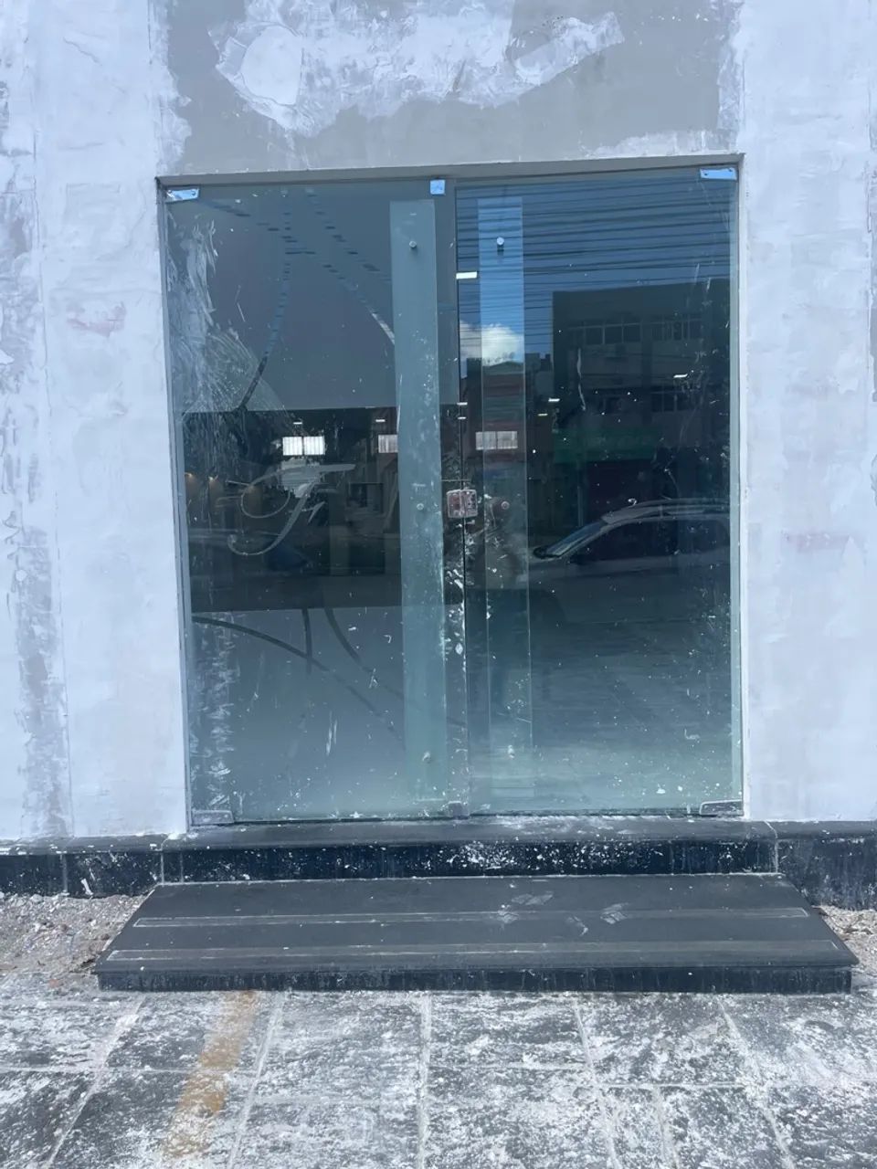 Excelente ponto comercial na Avenida Agamenon 450 metros 