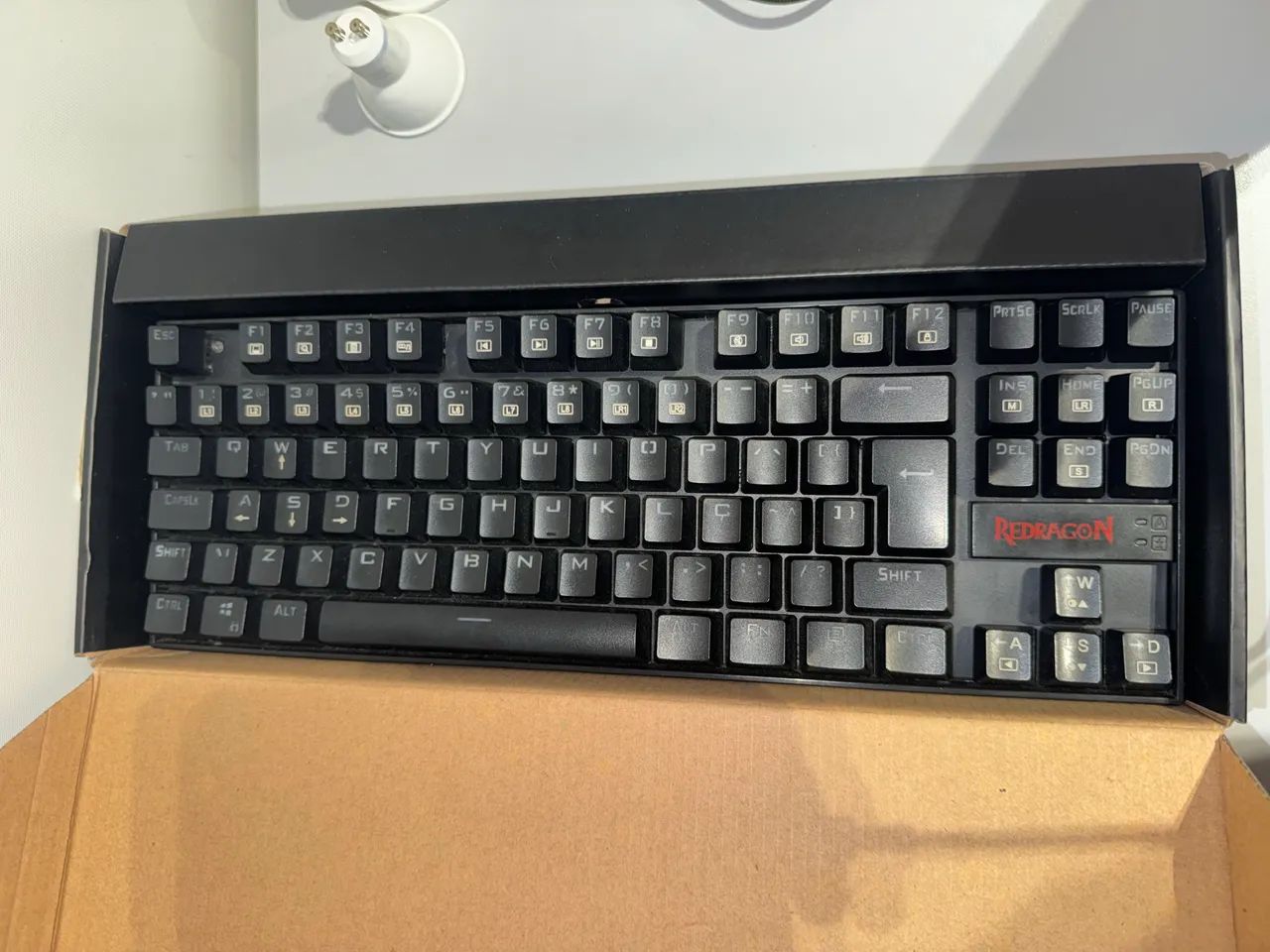 Teclado Redragon Kumara - De graça bem dizer - Foto 2