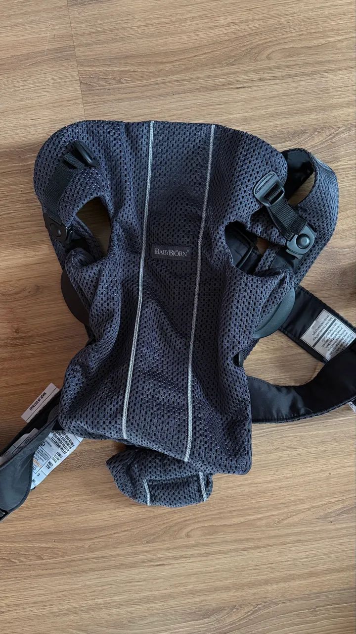 Canguru Babybjörn carrier mini
