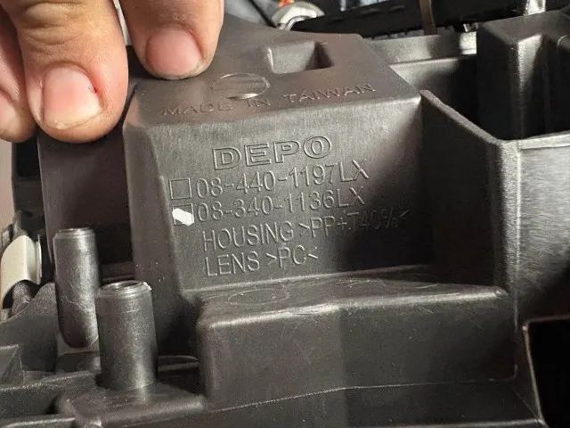 PAR FAROL MERCEDES C180 2013 - Foto 5