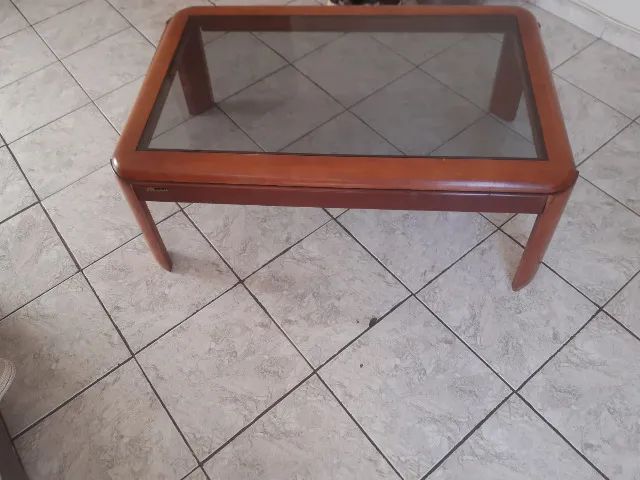 Mesa de Centro com tampo de vidro - Foto 2
