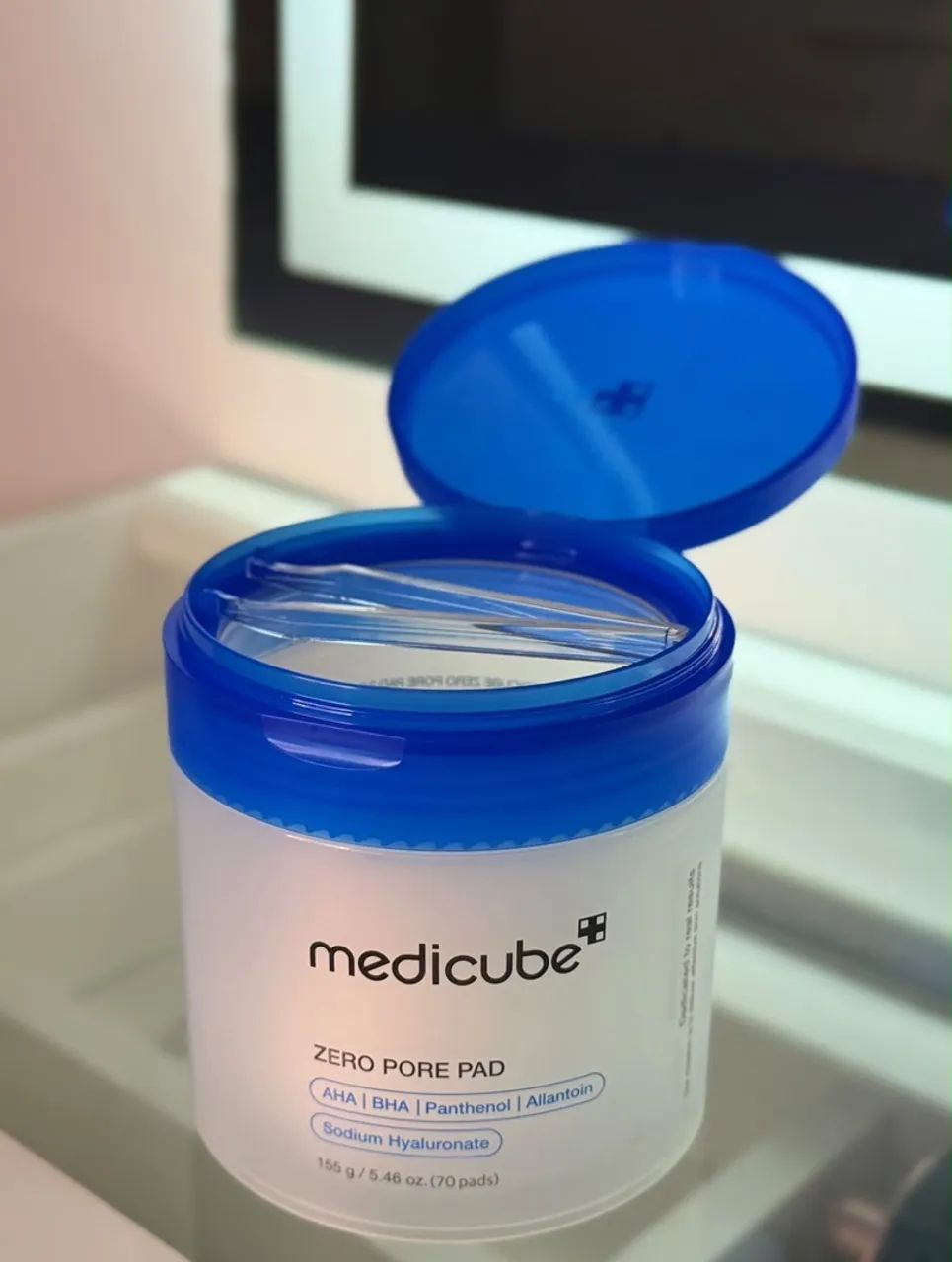 Medicube zero pore pads