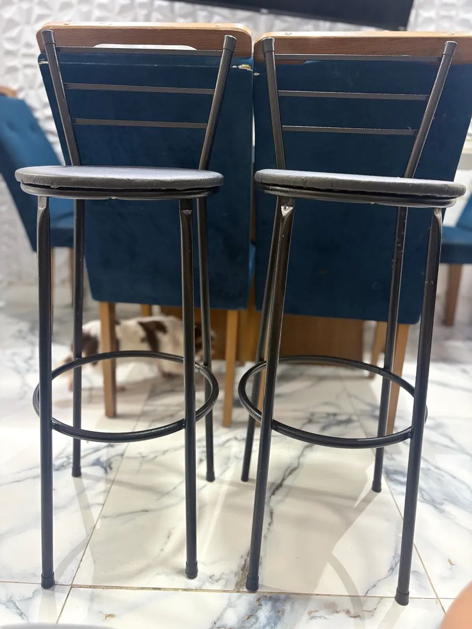 Banquetas de ferro com encosto