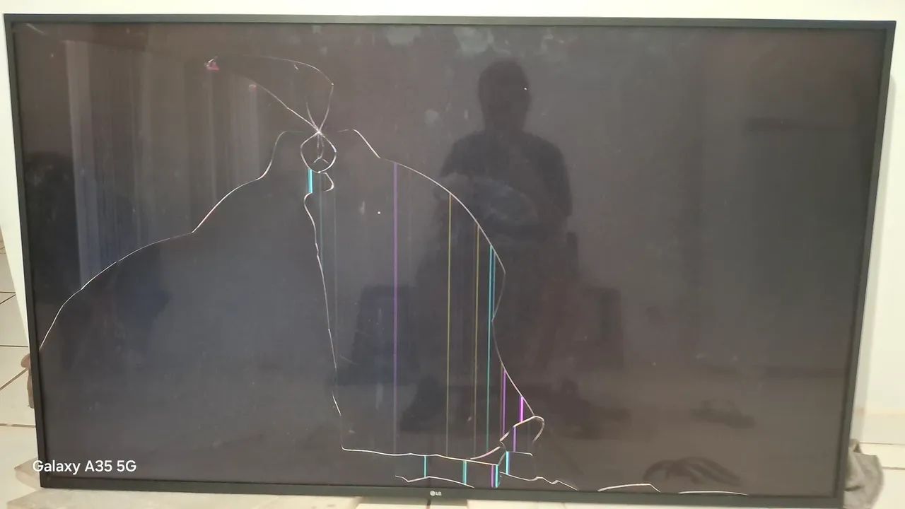 Tv 65"polegadas Lg tela com avaria