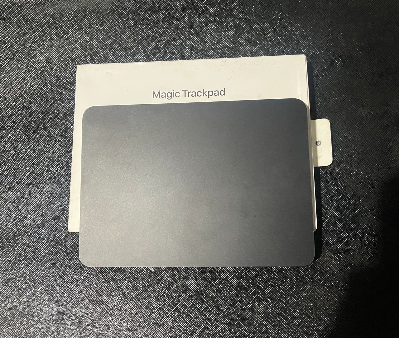 Apple Magic Trackpad - Superfície Multi-touch - Wireless - USB-C - Preto - Foto 2