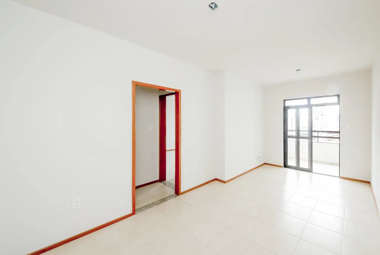 Apartamento com 2 suítes, varanda e 2 vagas para venda - Foto 2
