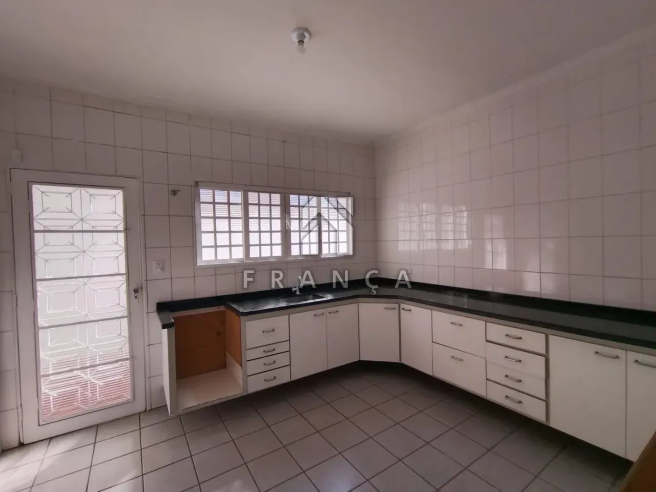 CASA 2 DORMITÓRIOS - CENTRO - Foto 4