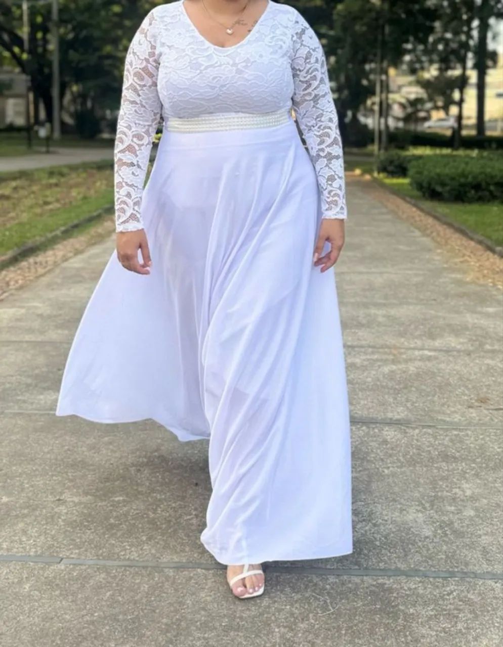 Vestido longo branco com rendas  - Foto 2