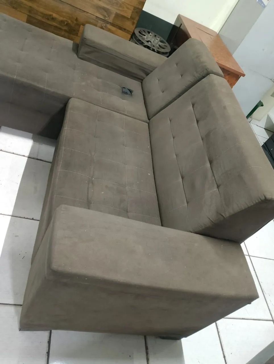 SOFA COM CHAISE USADO  - Foto 3