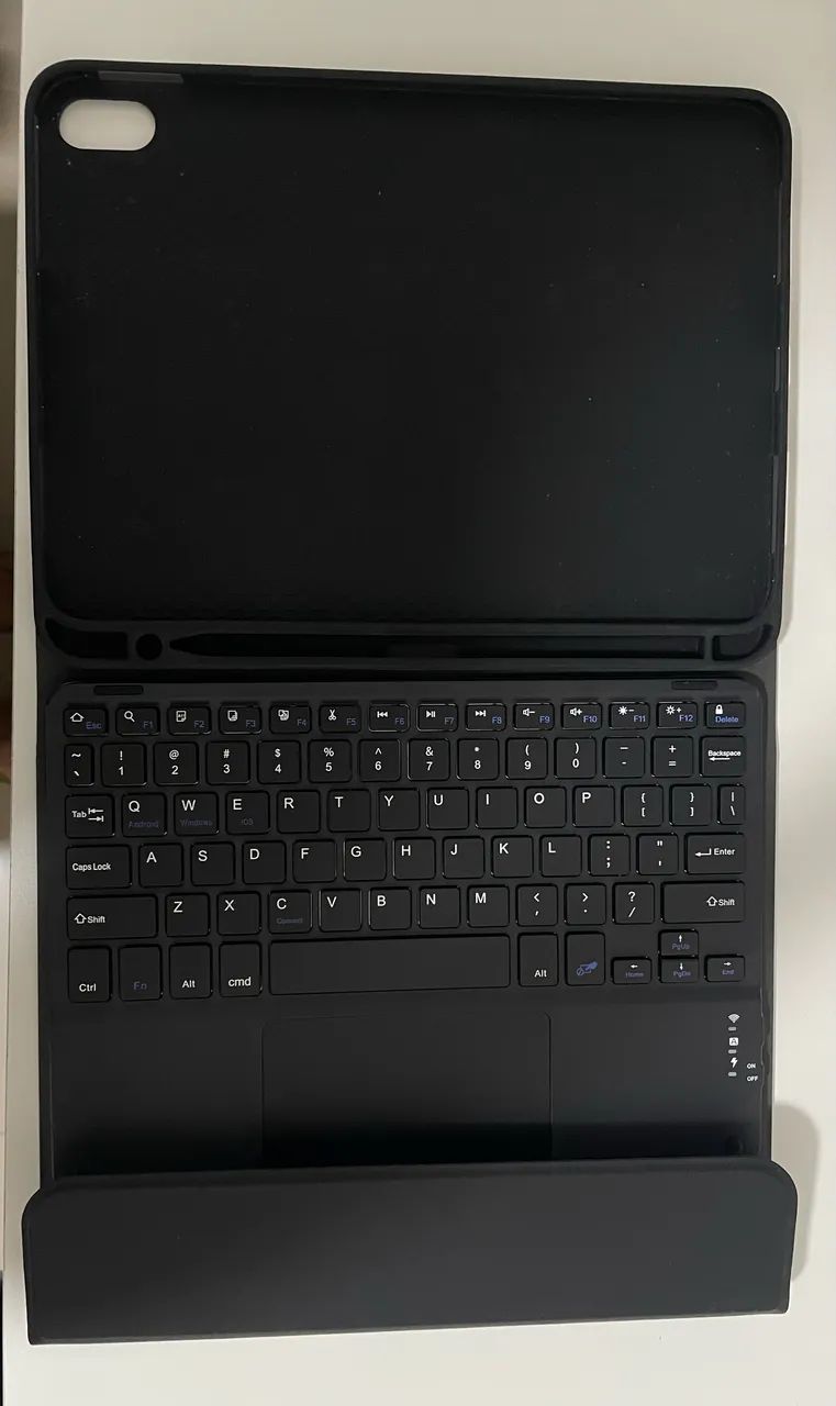 Capa para tablet com teclado - Foto 2