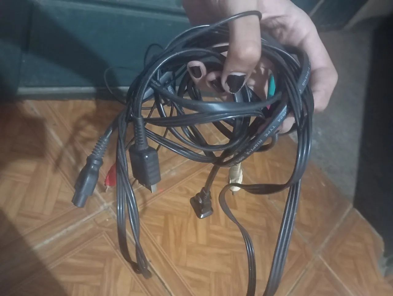 Vendo Playstation 2 em bom estado, tem todos os cabos, 1 controle e 1 memory card  - Foto 3