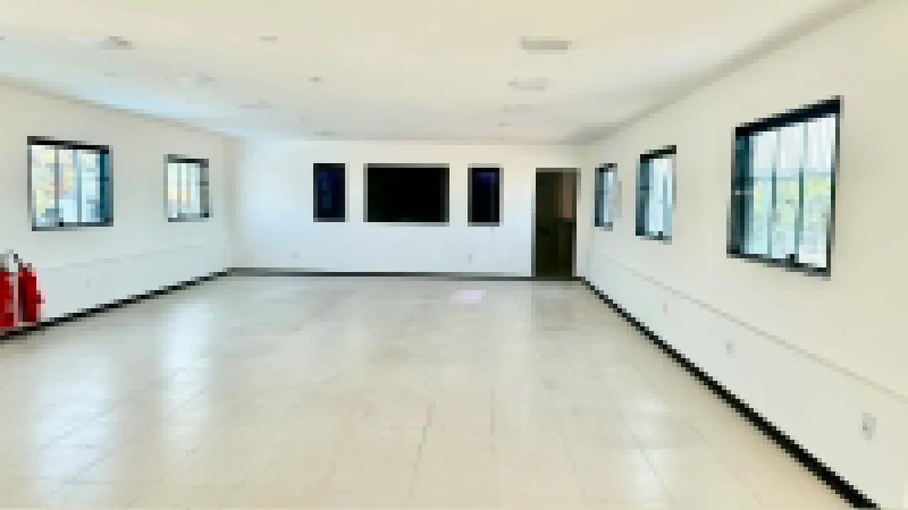 Alugo Sala Comercial na Avenida Prudente de Morais