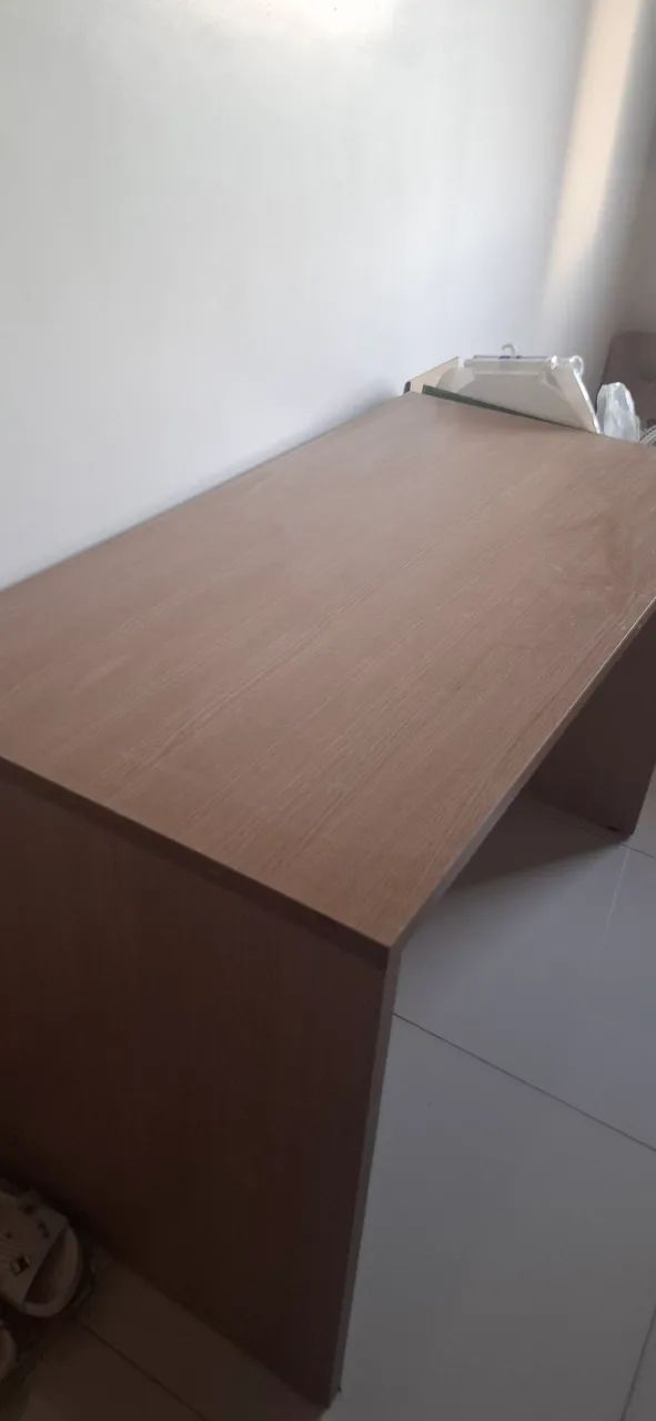 Mesa de escritório grande