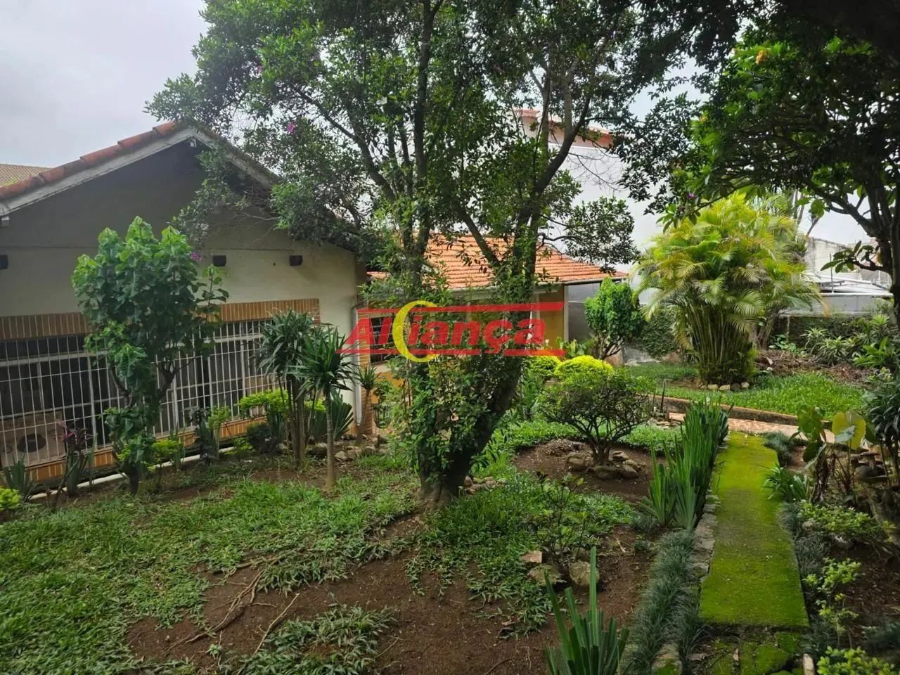 CASA TÉRREA COM 3 DORMITÓRIOS A VENDA (TERRENO 520 M²) - VALE DOS MACHADOS GUARULHOS - SP. - Foto 2