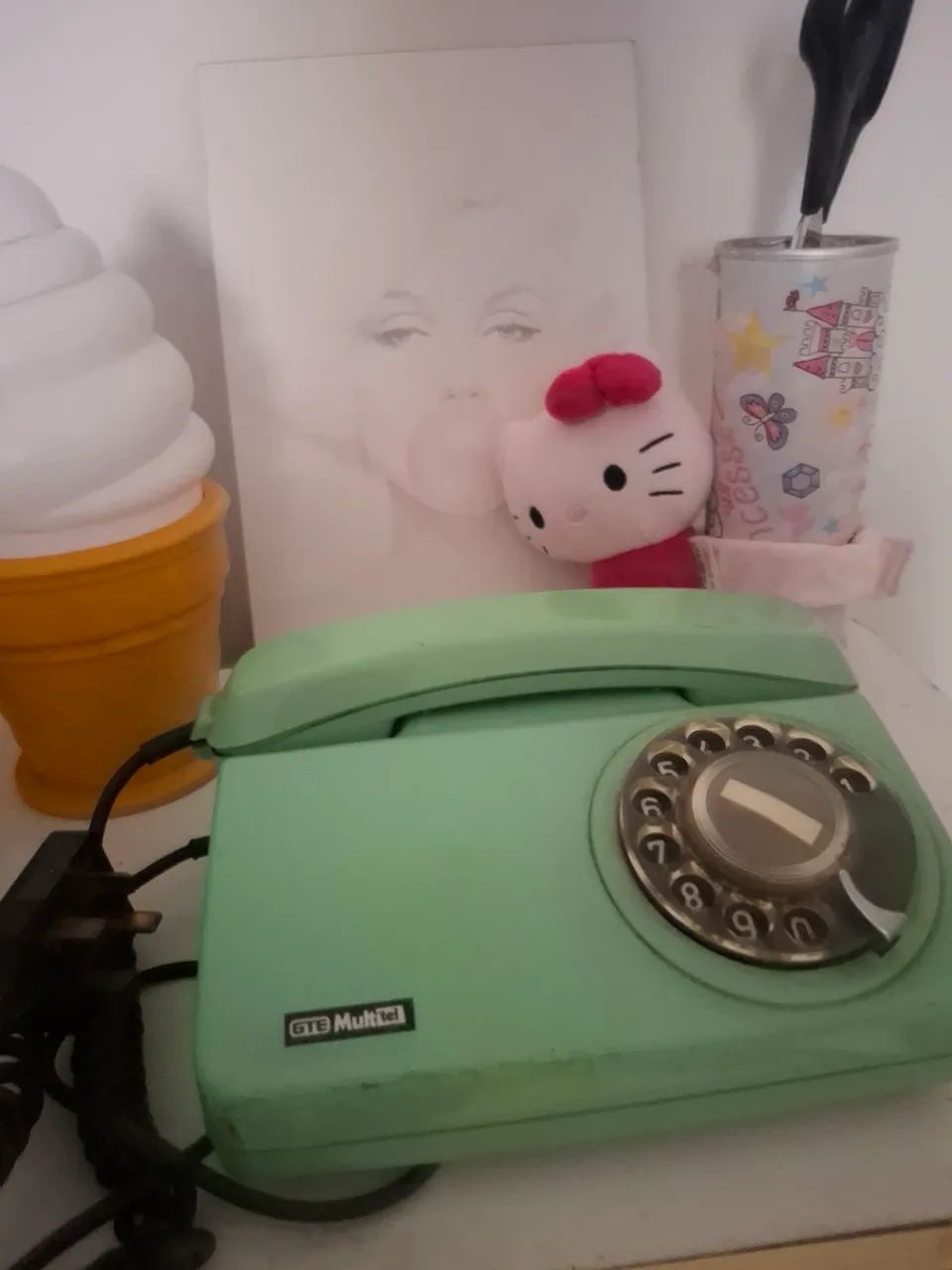 Telefone vintage antigo de disco marca multiel