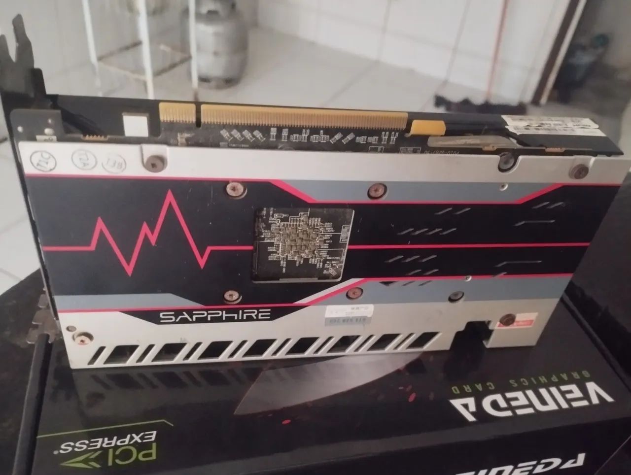 RX 570 4GB Saphire - Foto 2