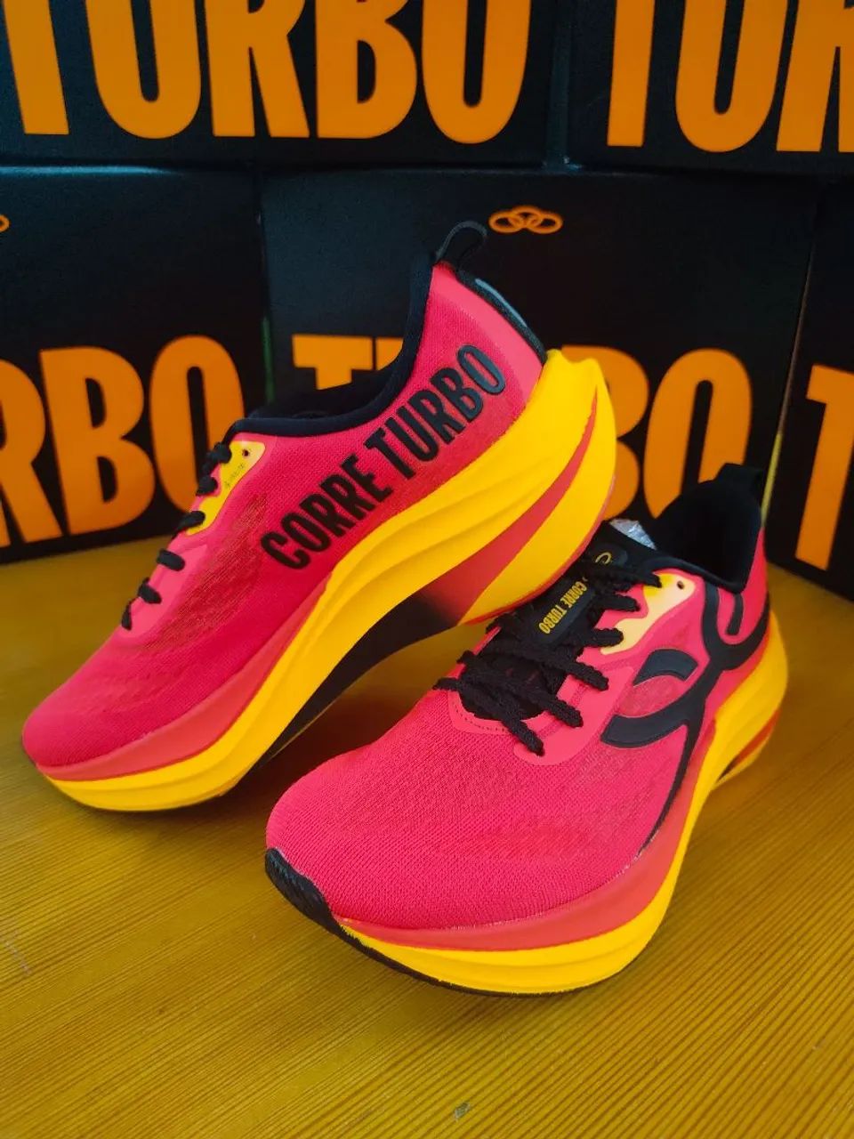 Corre Turbo 1ª versão solado colorido  - Foto 5