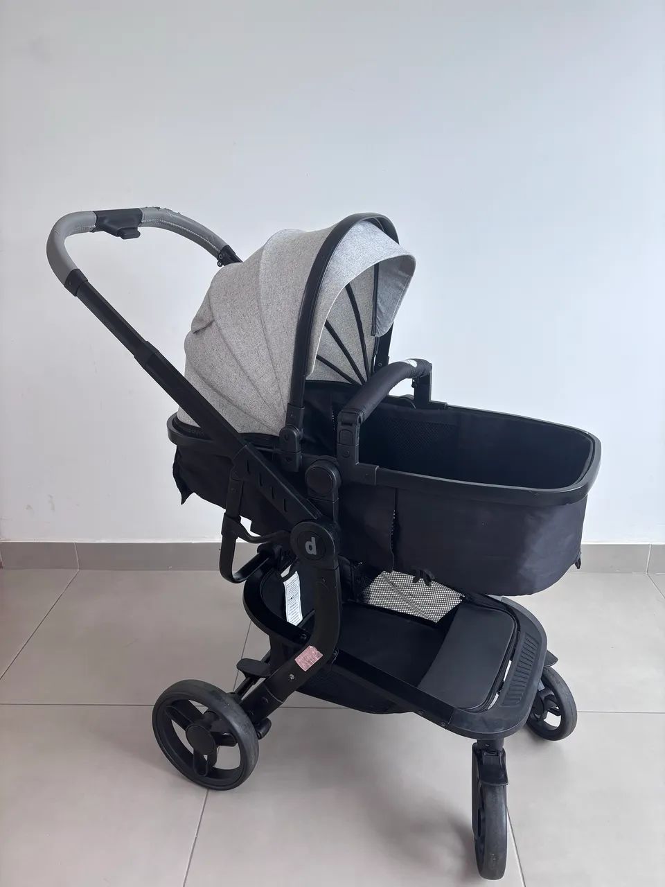 Carrinho de Bebê EXCELENTE condição  - Foto 2