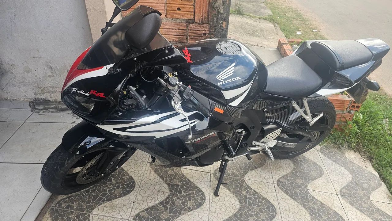 Honda CBR1000RR - Foto 2
