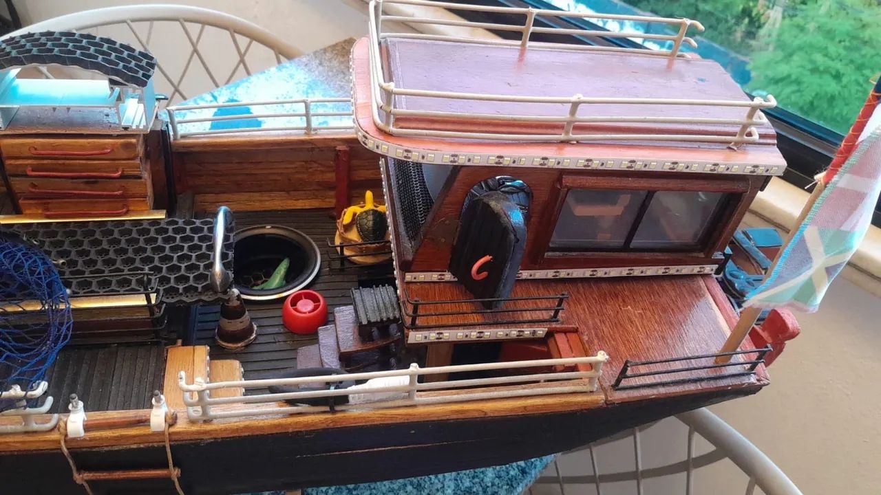 Barco artesanal de madeira - Foto 2