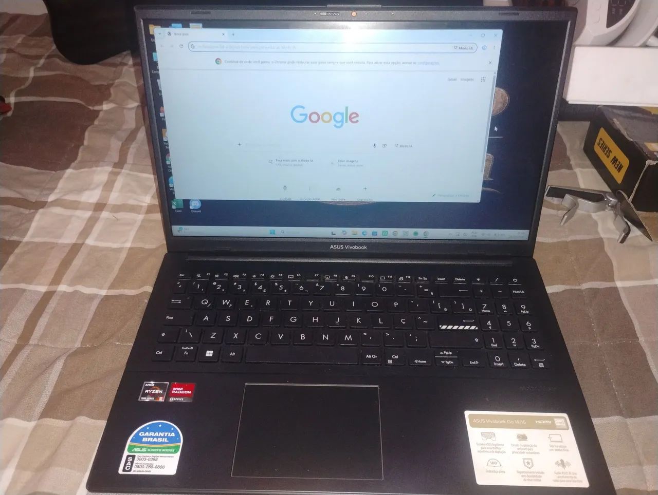 Vendo notebook Asus semi-novo 