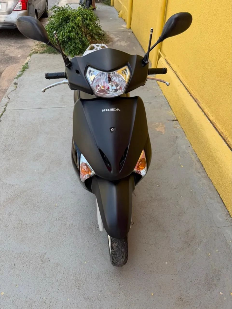 Honda lead 