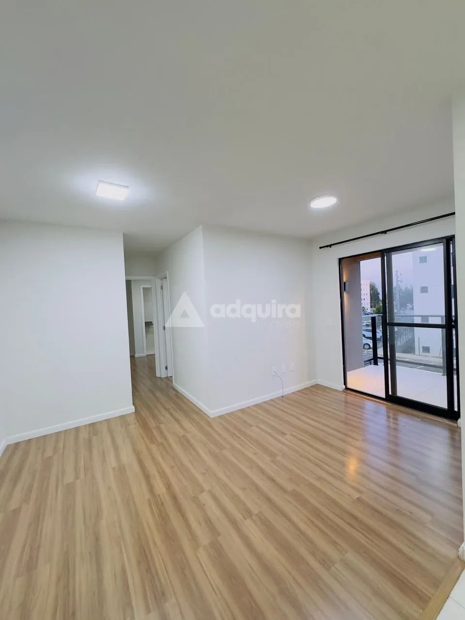 APARTAMENTO COM 2 QUARTOS E SACADA COM CHURRASQUEIRA - Foto 5