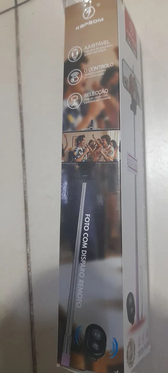 Bastão de selfie. $49, com disparo remoto - Foto 2